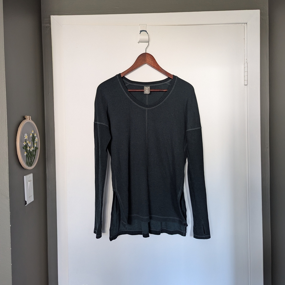 Mountain Hardwear Women's Charcoal Long Sleeve Top